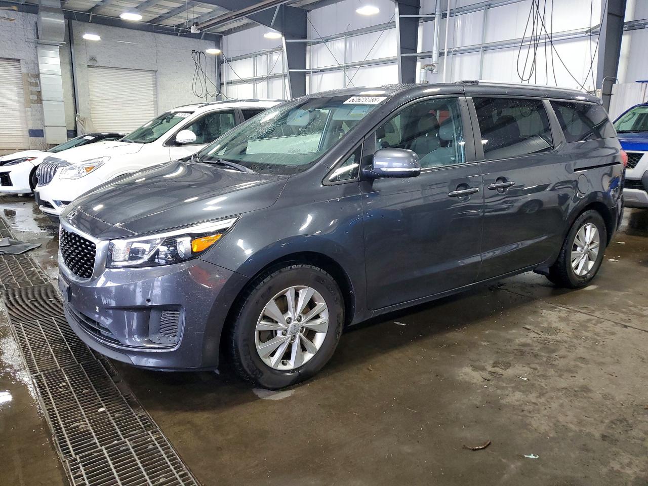 KNDMB5C16H6247349 · 2017 KIA SEDONA