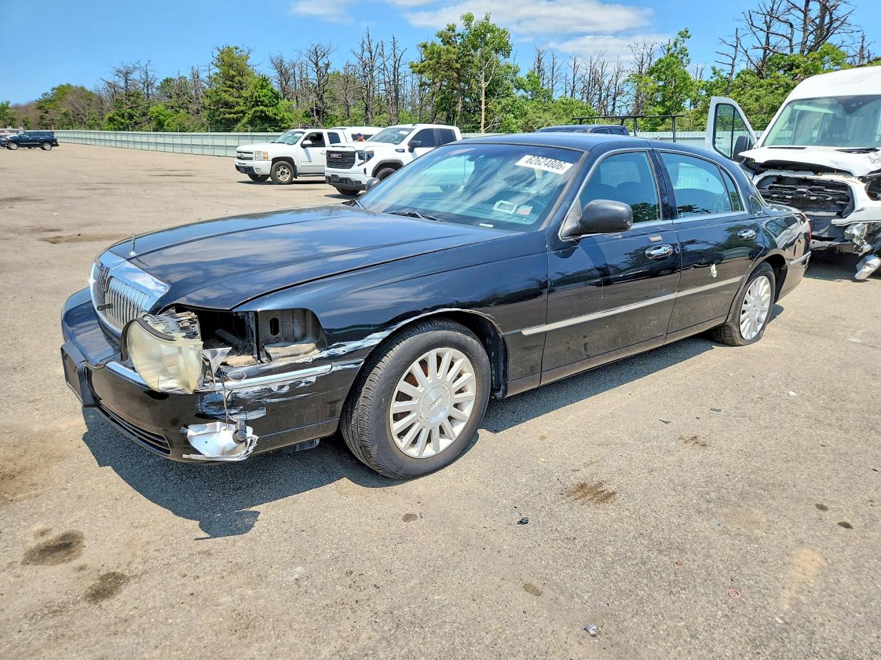 1LNHM81W84Y604102 · 2004 LINCOLN TOWN CAR