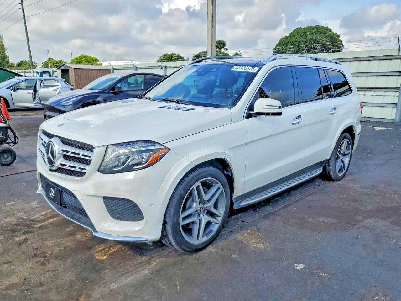 4JGDF7DE5HA989526 · 2017 MERCEDES-BENZ GLS