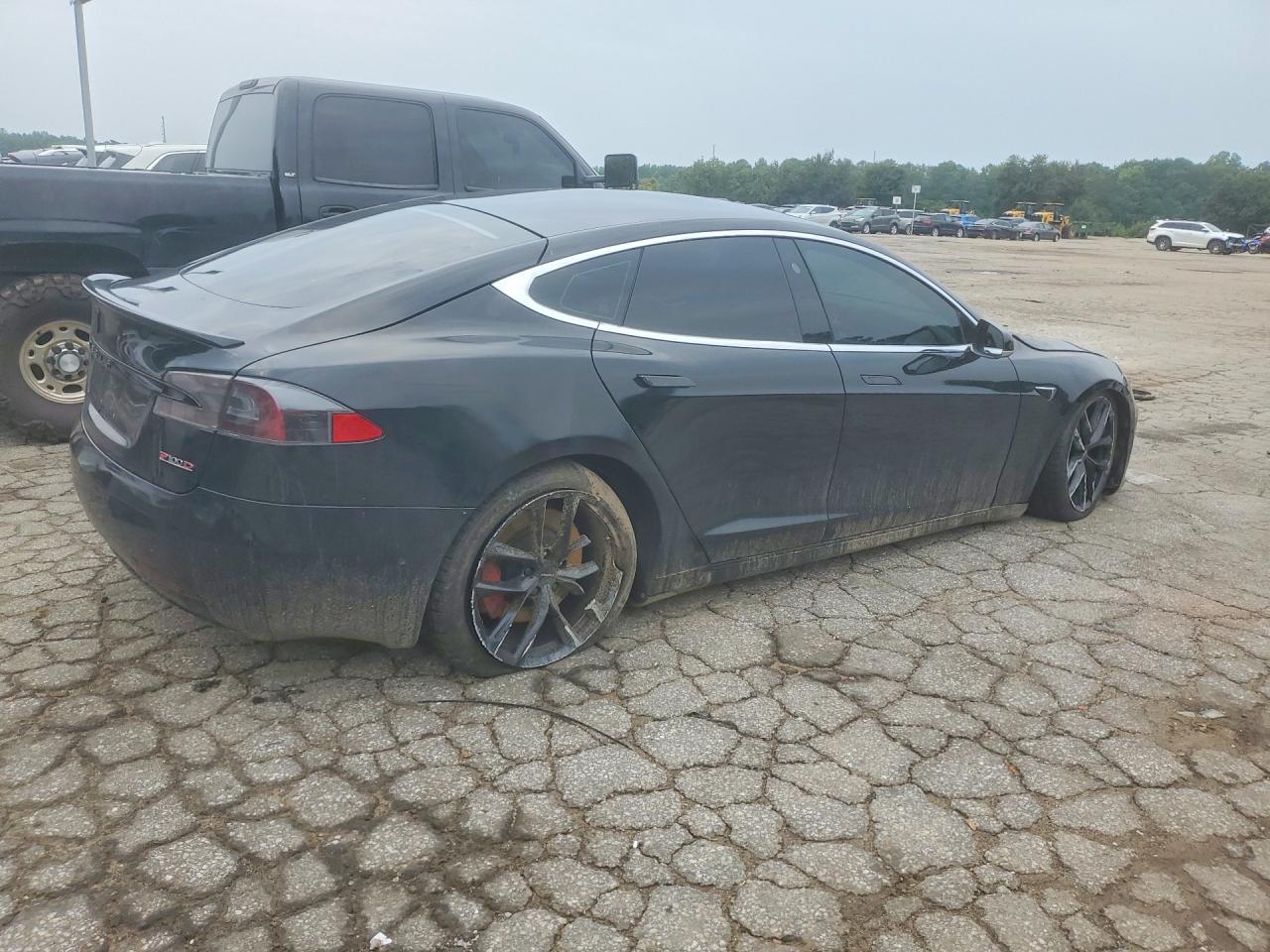 5YJSA1E2XHF189680 · 2017 TESLA MODEL S · 3/12