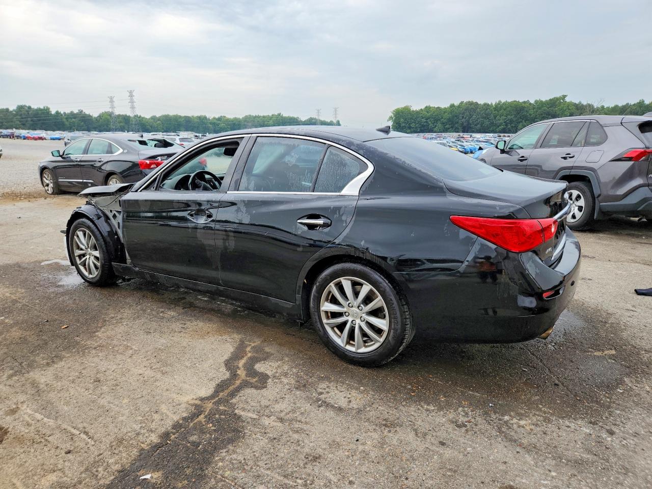 JN1CV7AR6HM682071 · 2017 INFINITI Q50 · 2/13