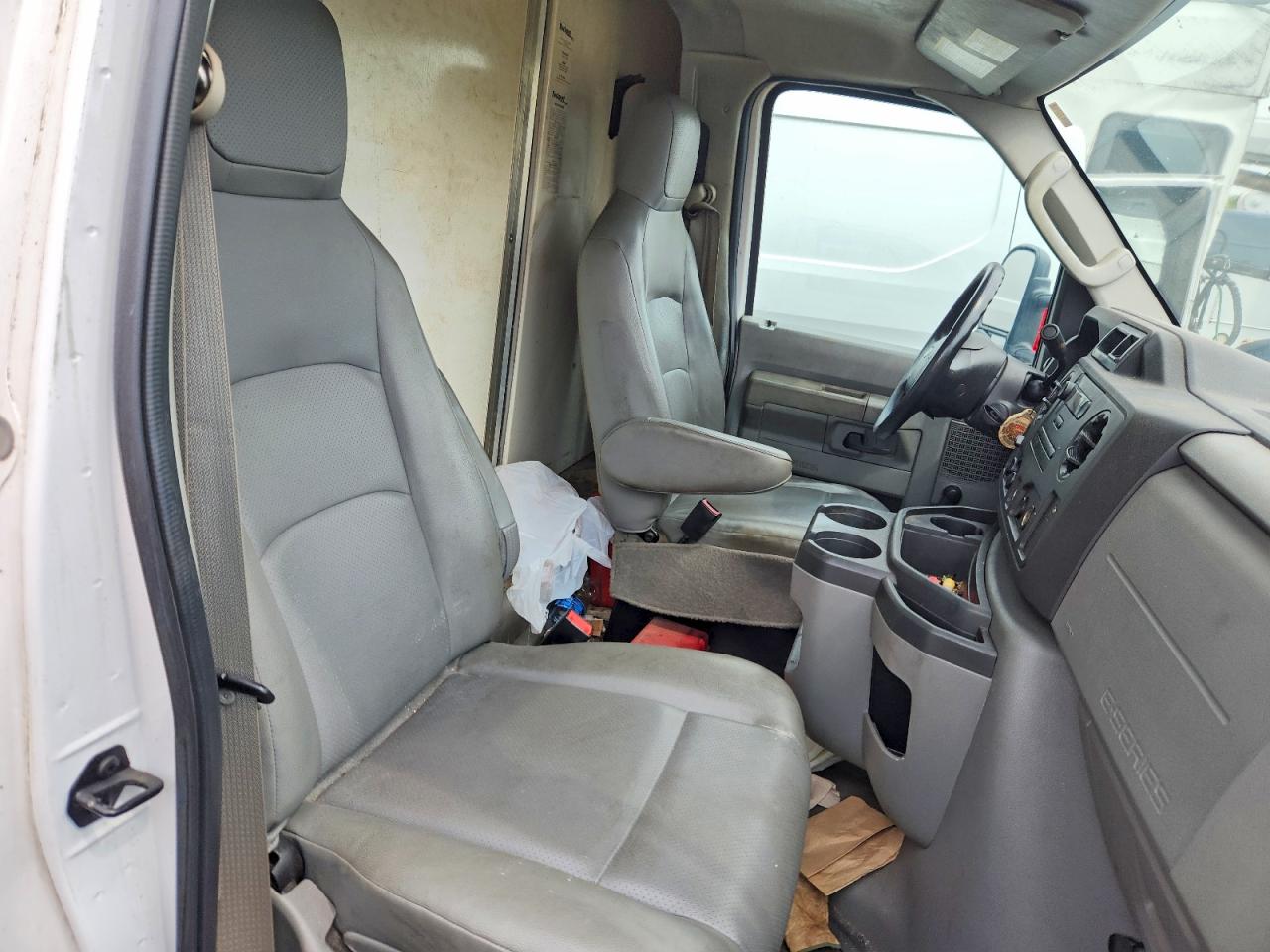 1FDWE3FS5HDC01088 · 2017 FORD E350 · 11/13