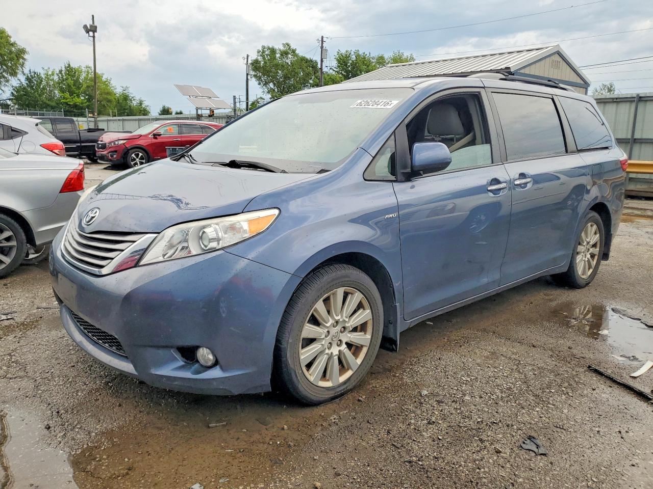 5TDDZ3DC4HS180072 · 2017 TOYOTA SIENNA