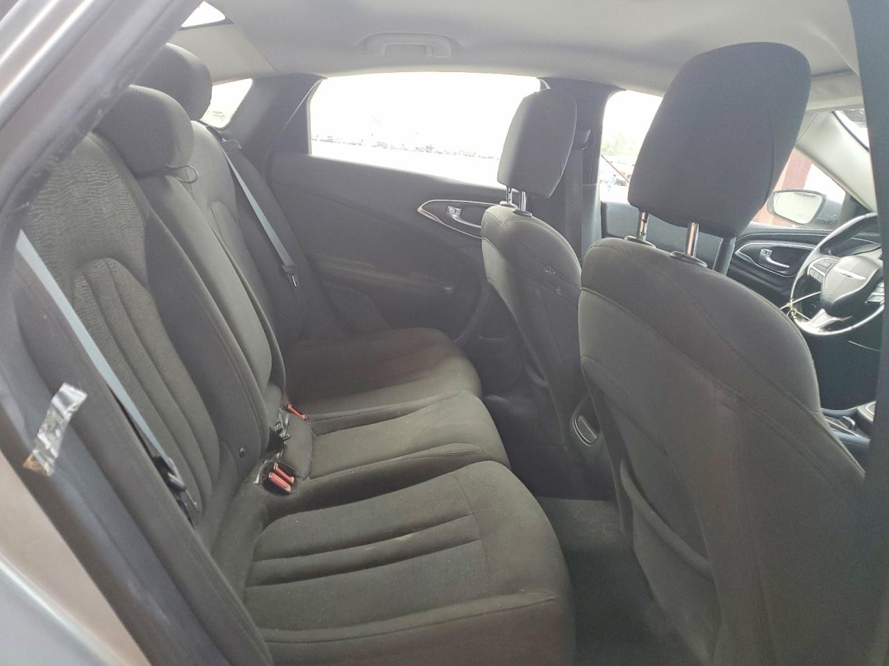 1C3CCCAB7FN680937 · 2015 CHRYSLER 200 · 10/12