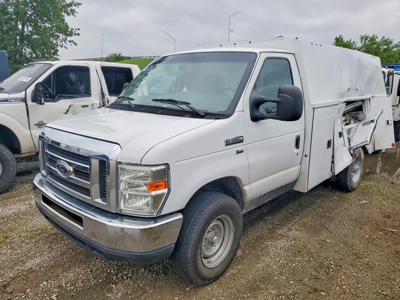 1FDWE3FL1FDA15070 · 2015 FORD ECONOLINE
