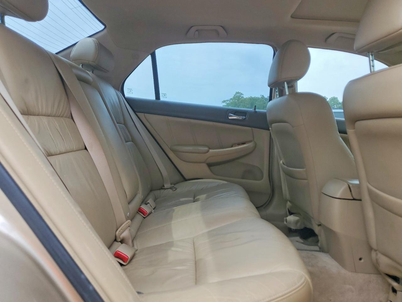 1HGCM56885A016588 · 2005 HONDA ACCORD · 10/12