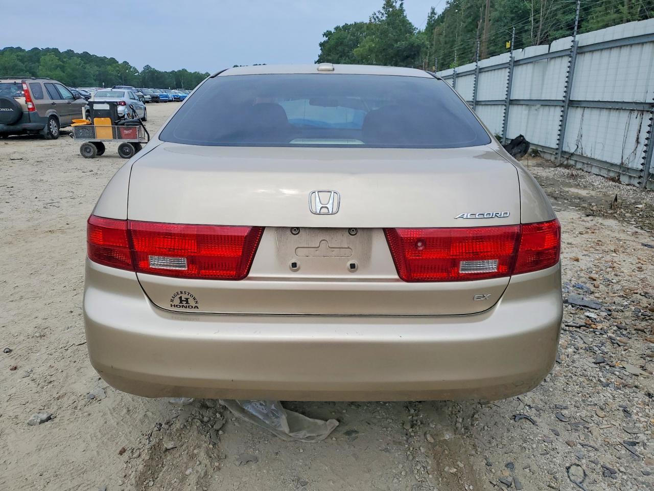 1HGCM56885A016588 · 2005 HONDA ACCORD · 6/12