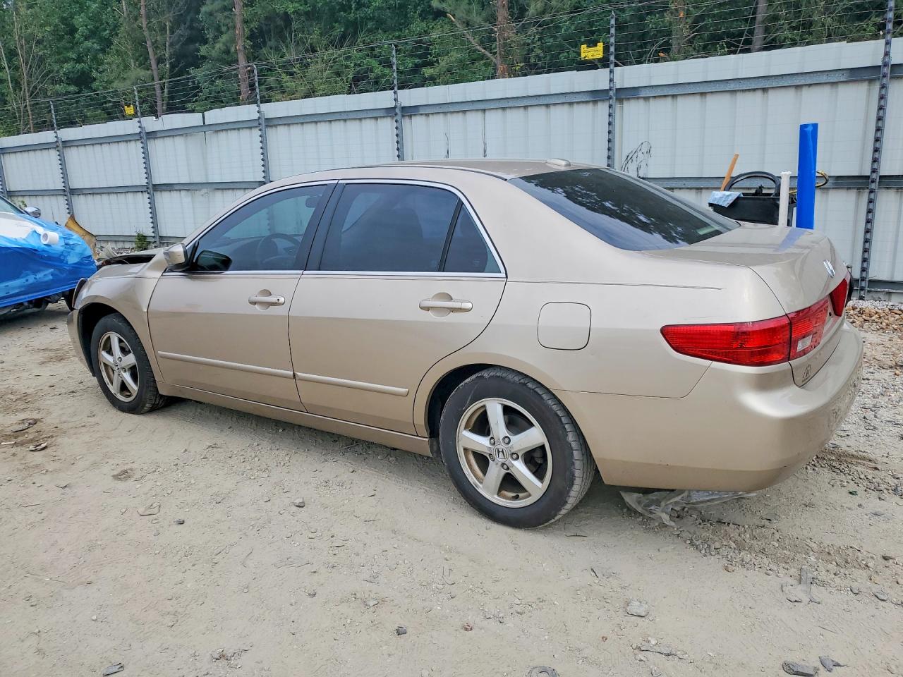 1HGCM56885A016588 · 2005 HONDA ACCORD · 2/12
