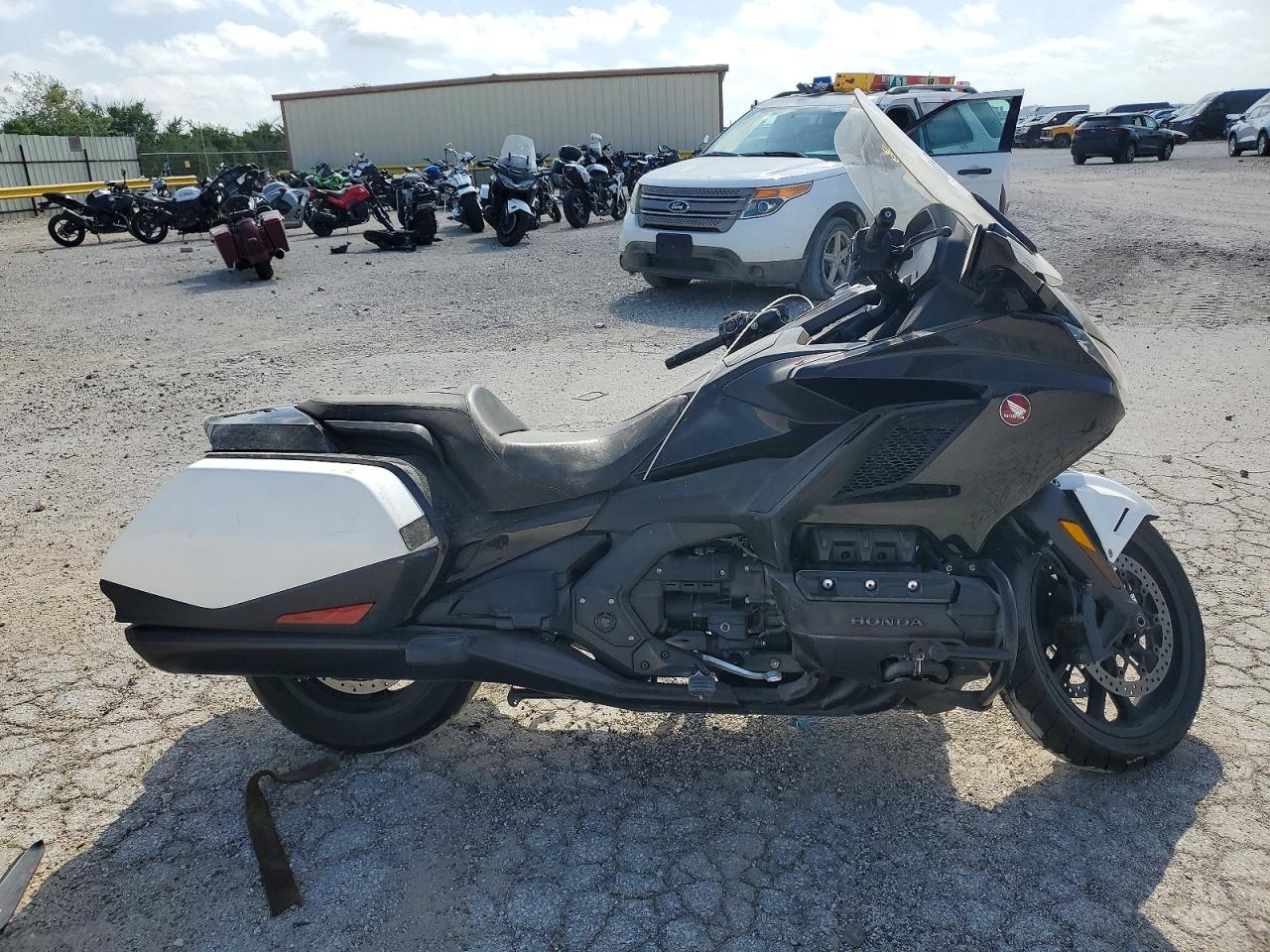 JH2SC7913MK300315 · 2021 HONDA GL1800