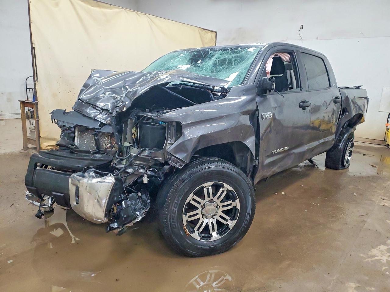 5TFDY5F10LX891572 · 2020 TOYOTA TUNDRA