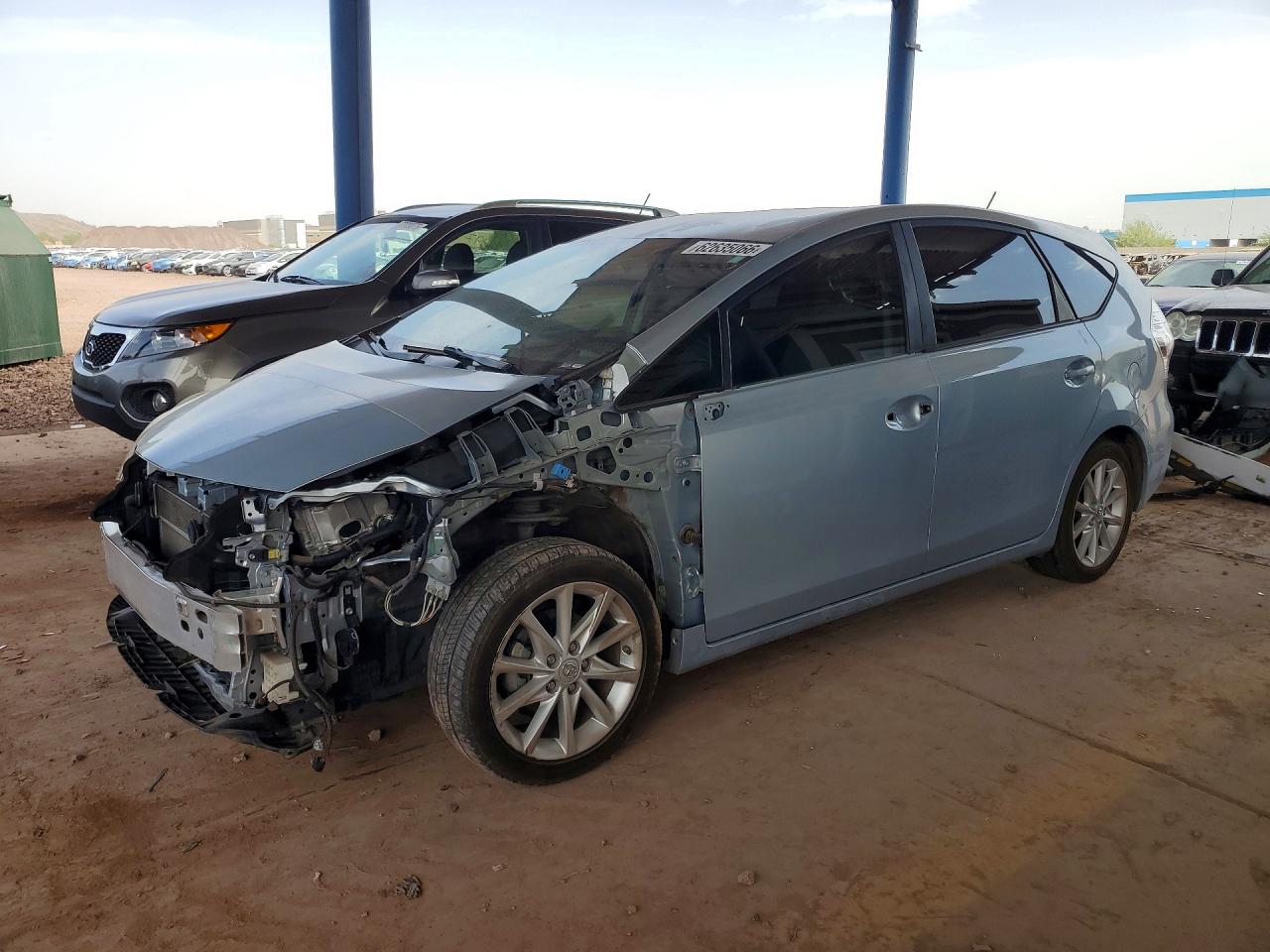 JTDZN3EU4E3317064 · 2014 TOYOTA PRIUS V