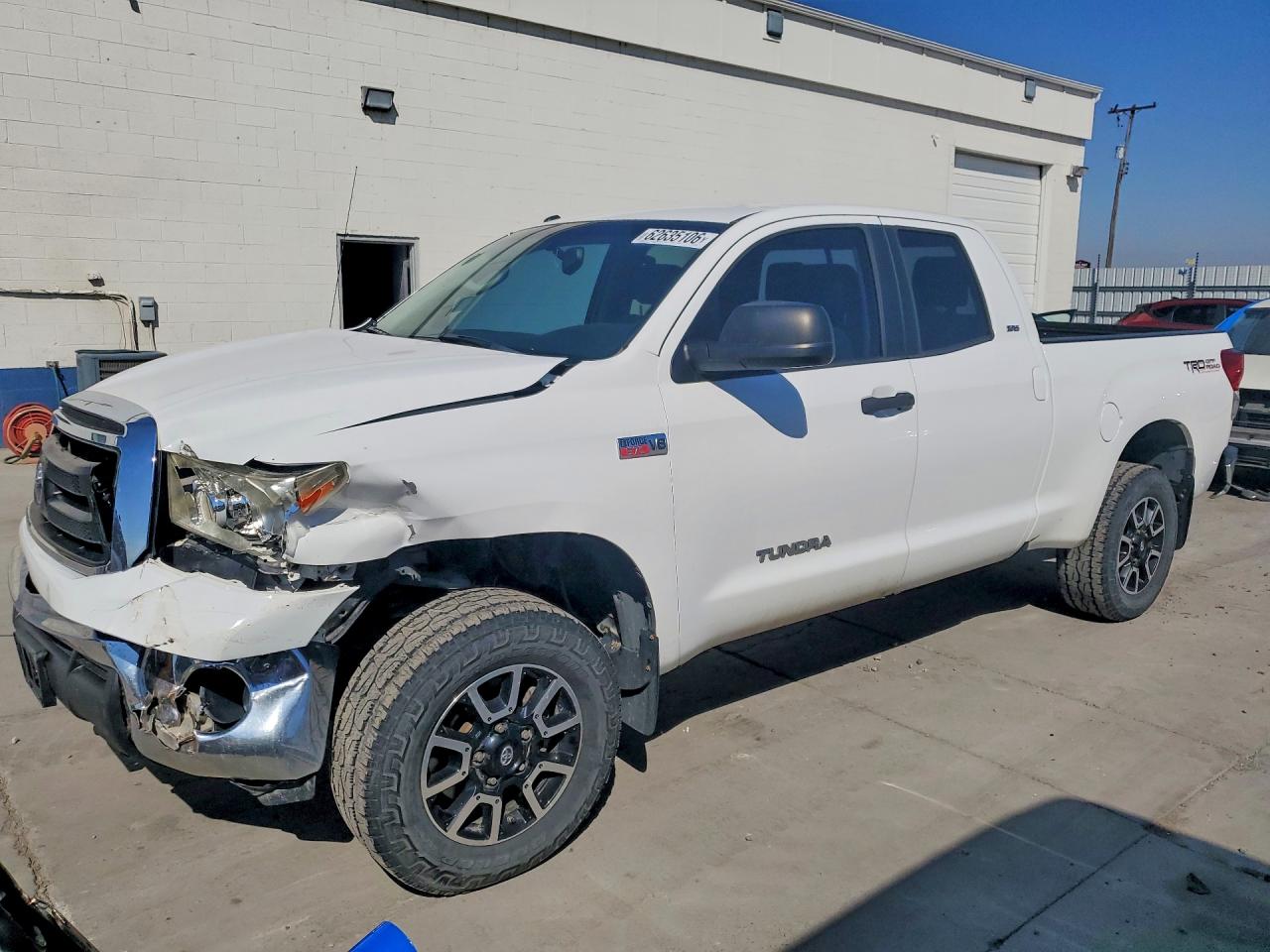 5TFUW5F1XDX304463 · 2013 TOYOTA TUNDRA