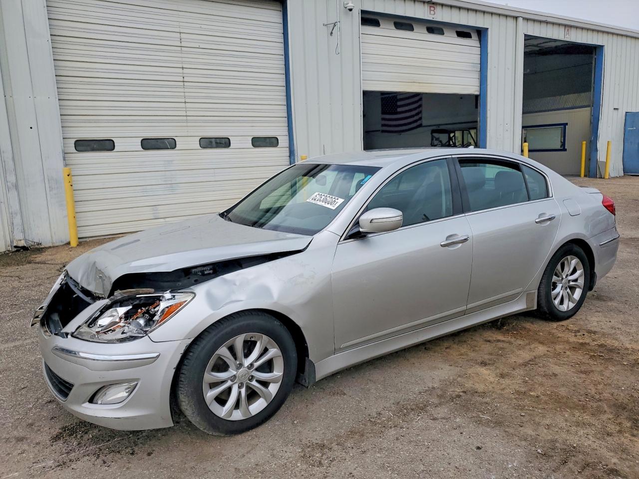 2013 HYUNDAI GENESIS