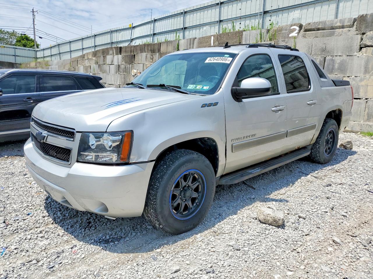 3GNTKEE34BG138587 · 2011 CHEVROLET AVALANCHE