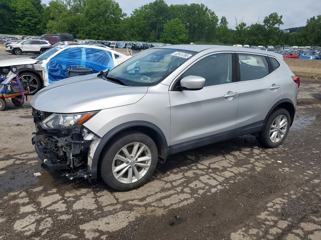 JN1BJ1CR4JW268279 · 2018 NISSAN ROGUE SPORT