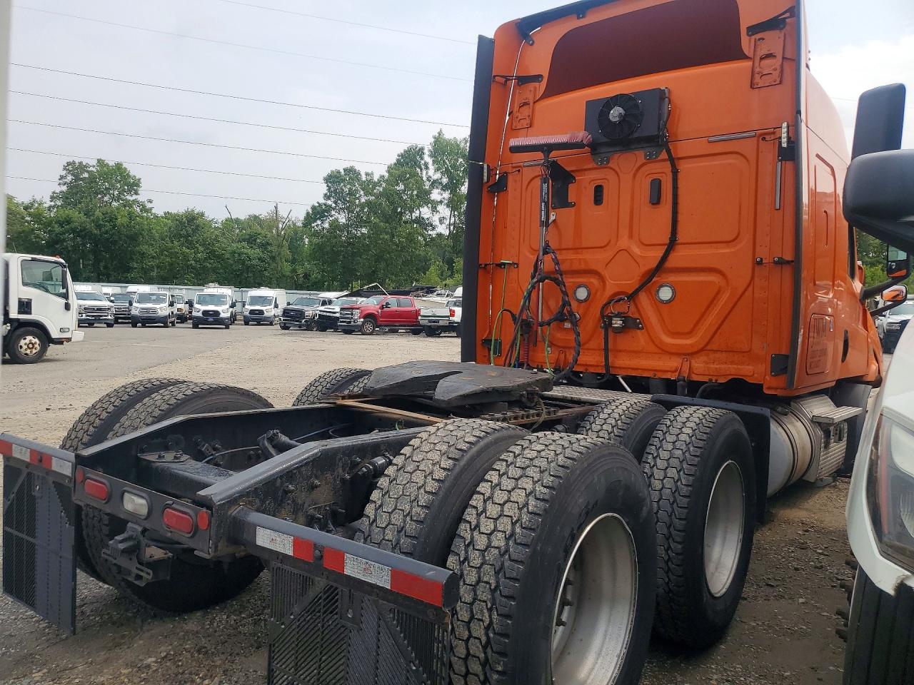 3AKJHPDV9KSKY9096 · 2019 FREIGHTLINER CASCADIA 116 · 3/13