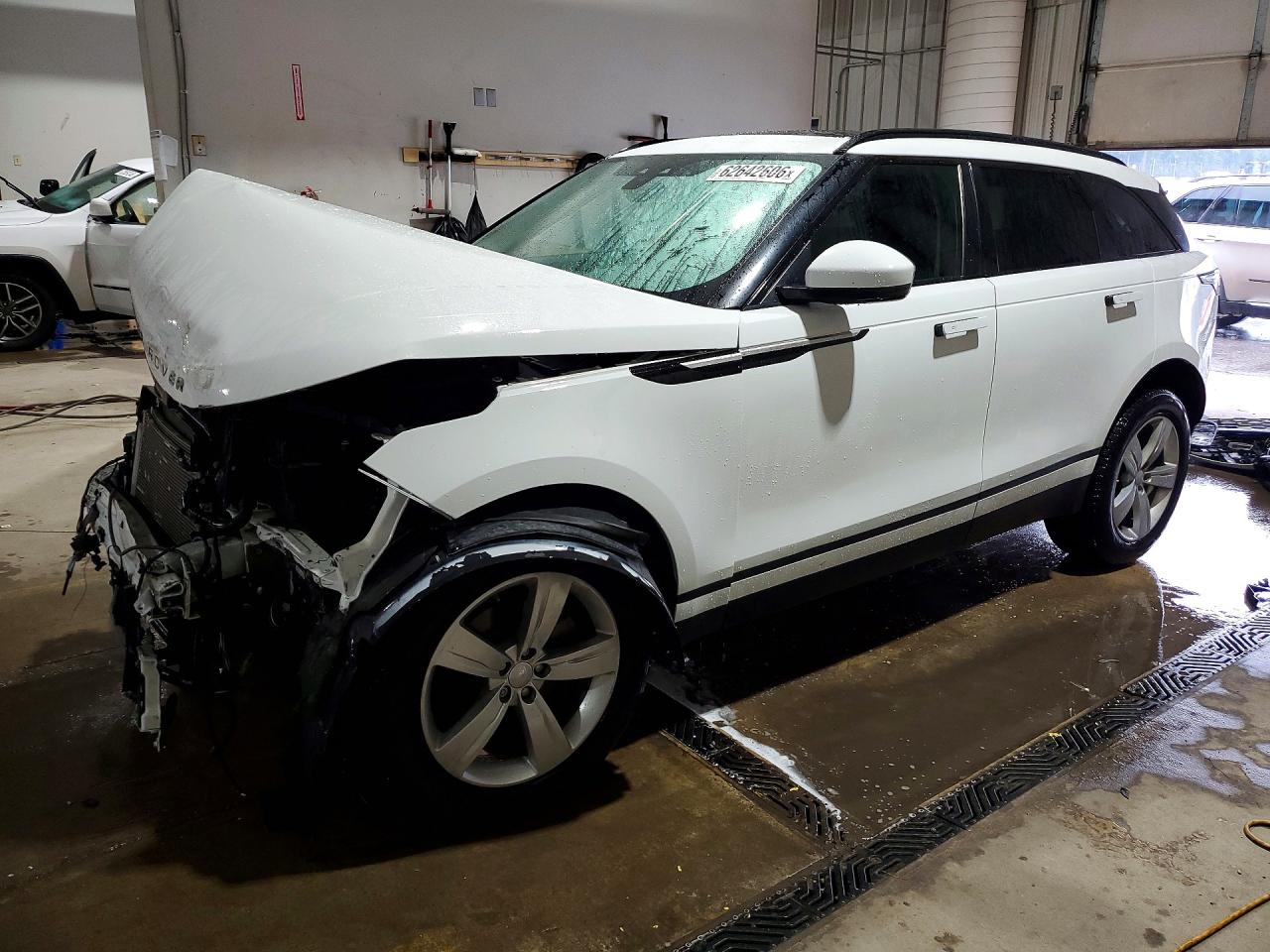 SALYB2RN8JA755067 · 2018 LAND ROVER RANGE ROVER VELAR