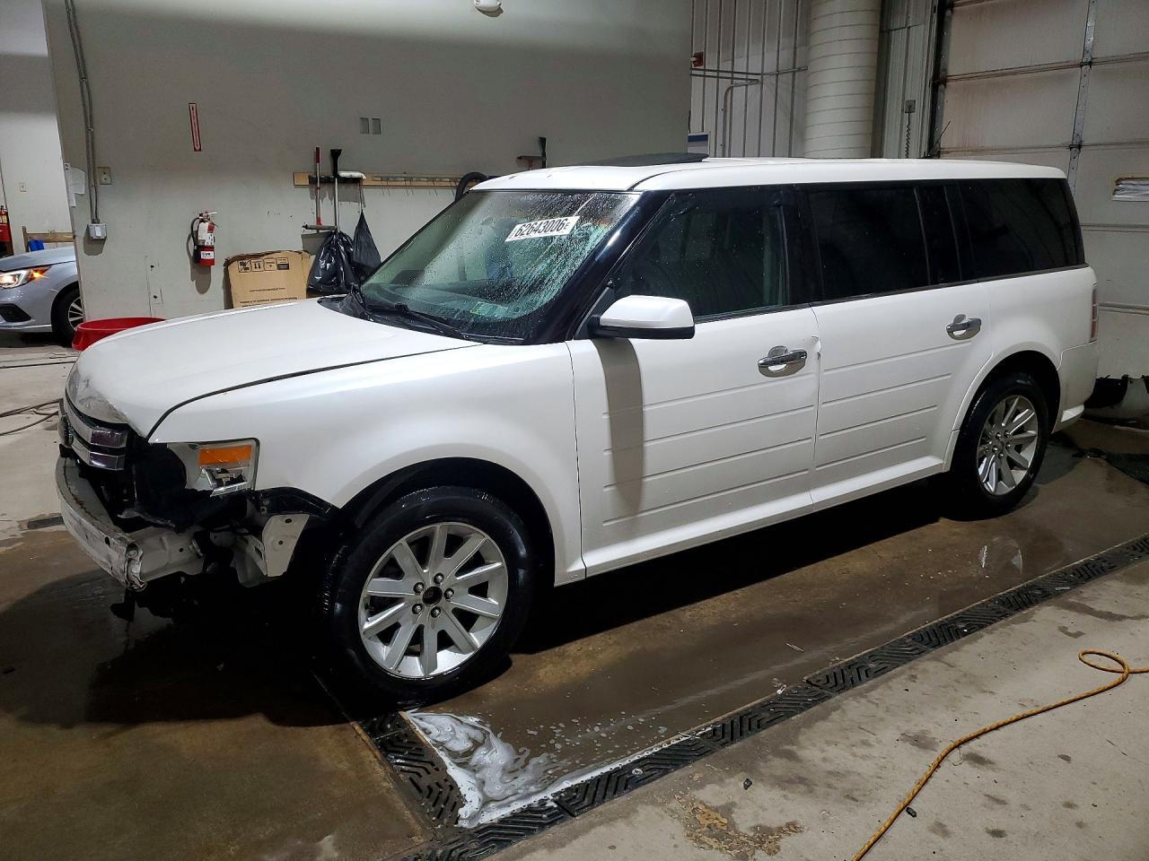 2FMGK5CC8BBD34687 · 2011 FORD FLEX