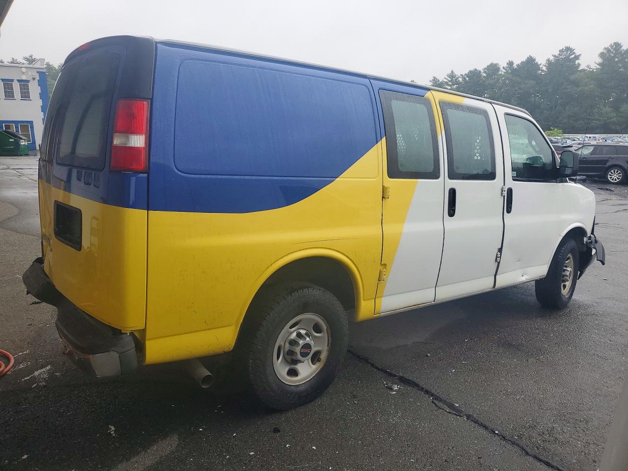 1GTW7AFF8H1110260 · 2017 GMC SAVANA · 3/13