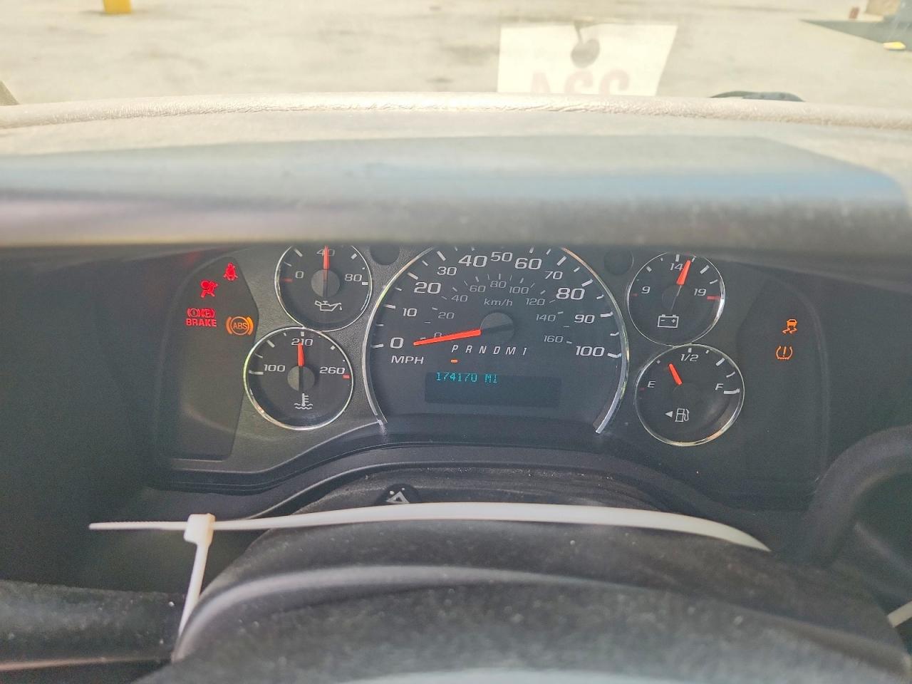 1GTW7AFF8H1110260 · 2017 GMC SAVANA · 9/13