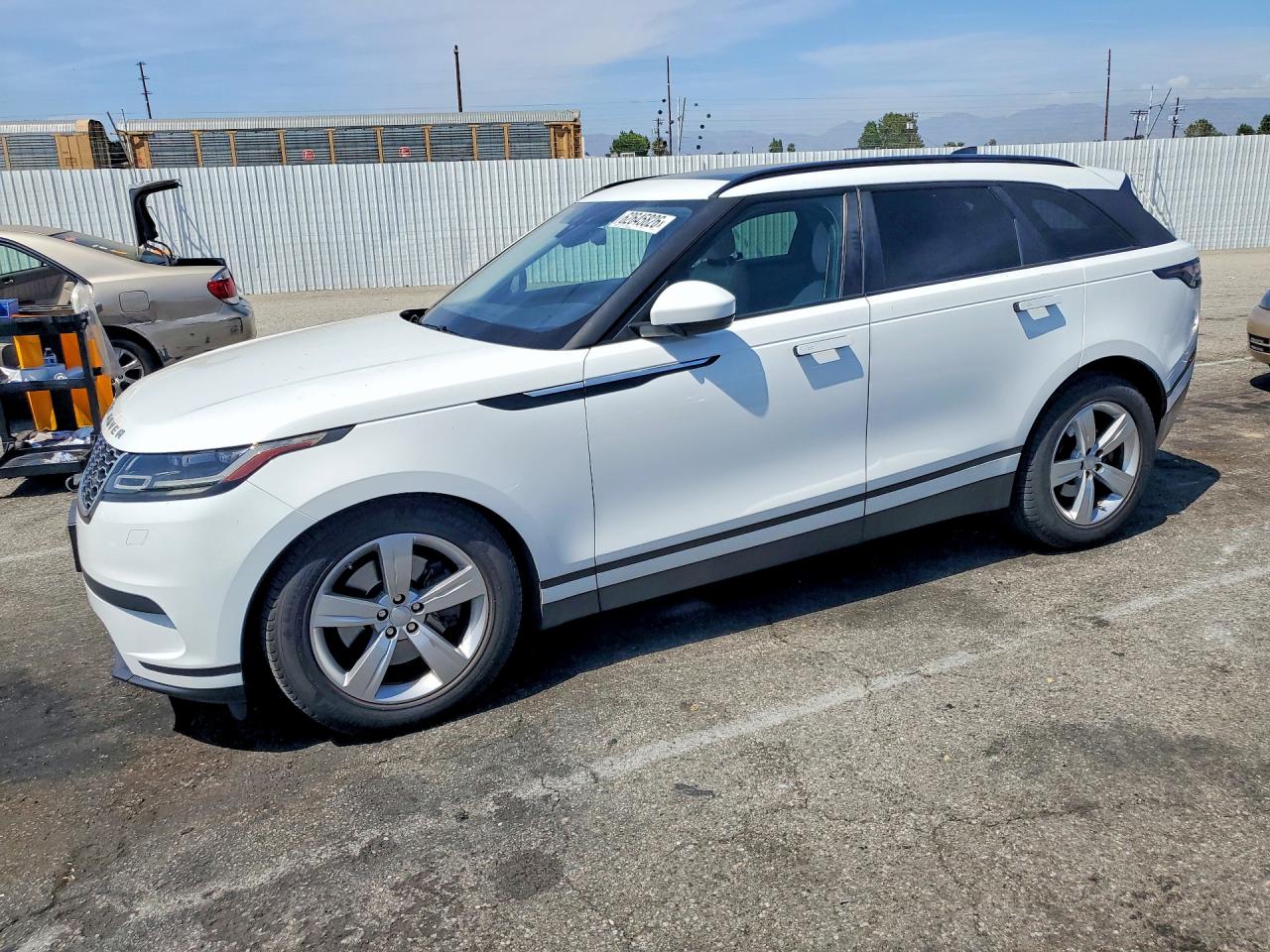 SALYB2RV1JA755833 · 2018 LAND ROVER RANGE ROVER VELAR