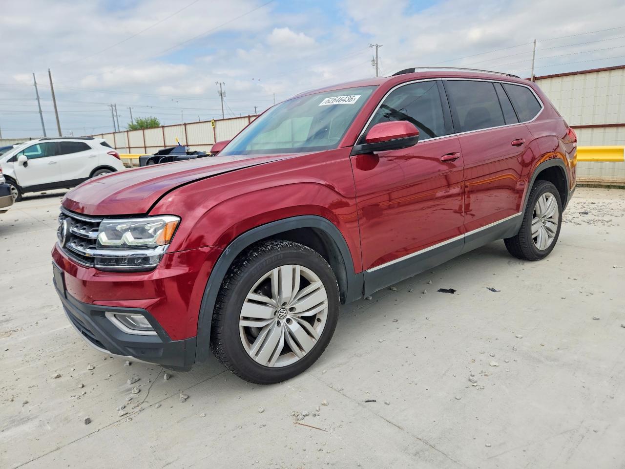 1V2NR2CA0JC558070 · 2018 VOLKSWAGEN ATLAS