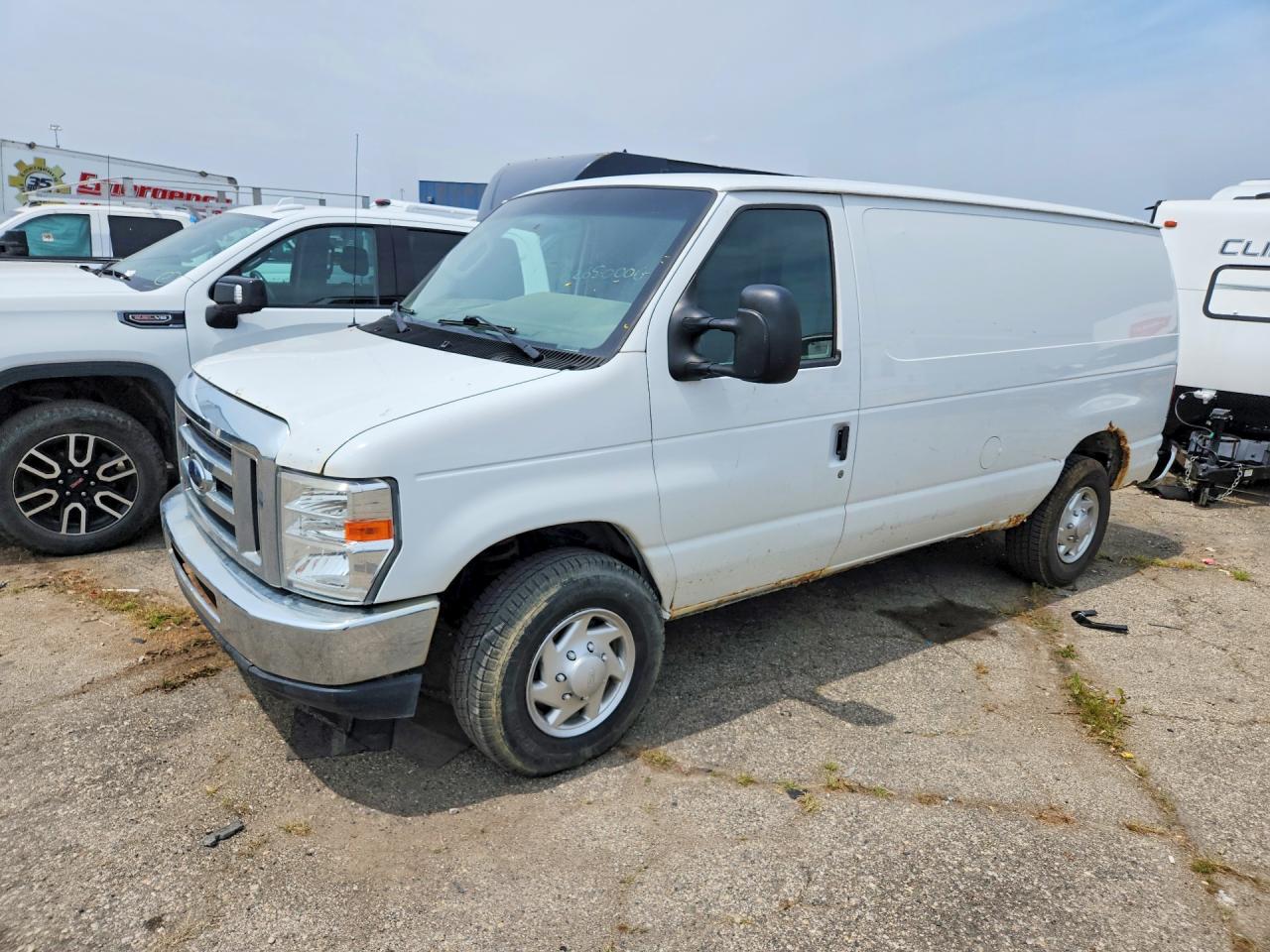 2013 FORD E250