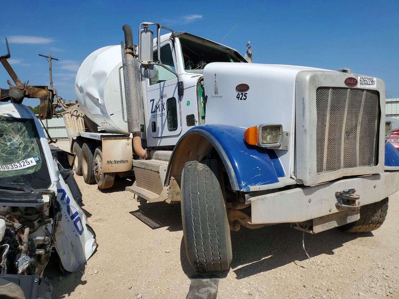 1NPSX7EX7FD256066 · 2015 PETERBILT 365 · 4/13