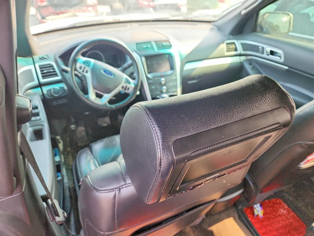1FM5K8D84FGB67245 · 2015 FORD EXPLORER · 8/13