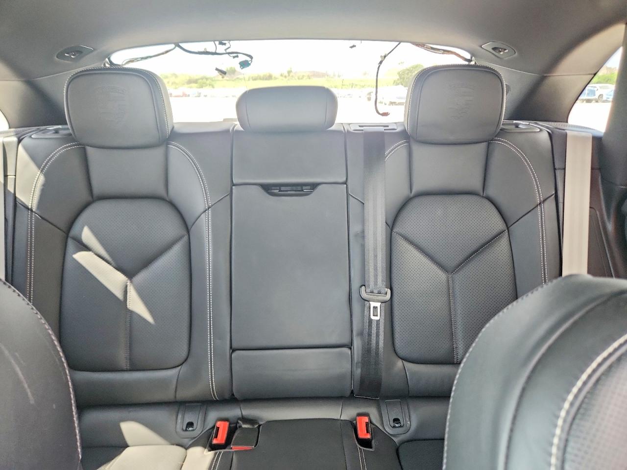 WP1AA2A59PLB12794 · 2023 PORSCHE MACAN · 10/14