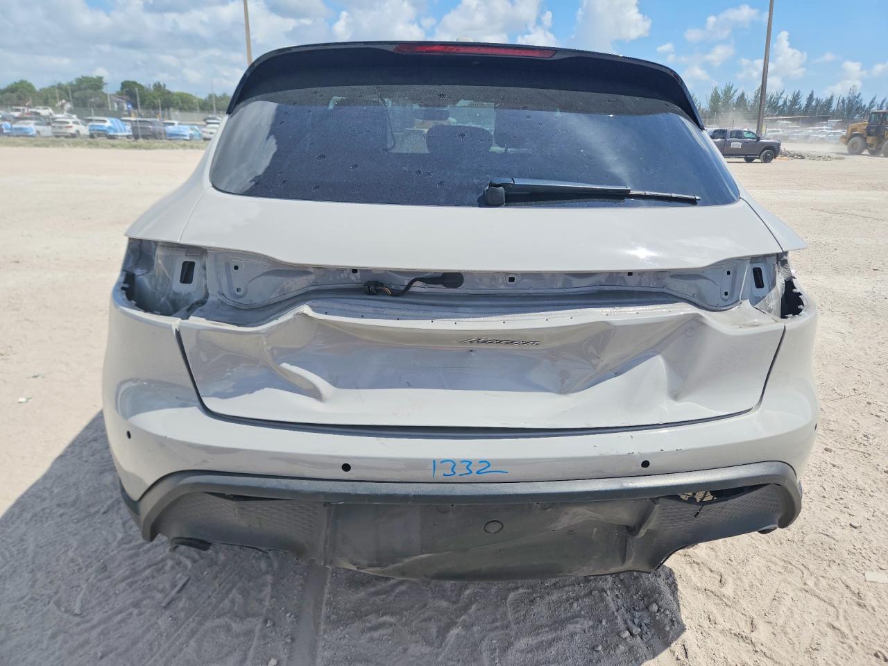 WP1AA2A59PLB12794 · 2023 PORSCHE MACAN · 6/14