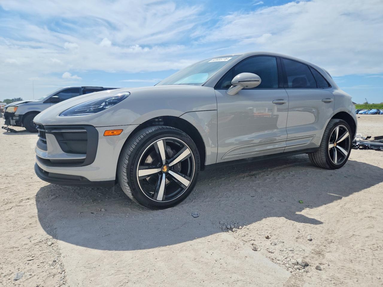 2023 PORSCHE MACAN