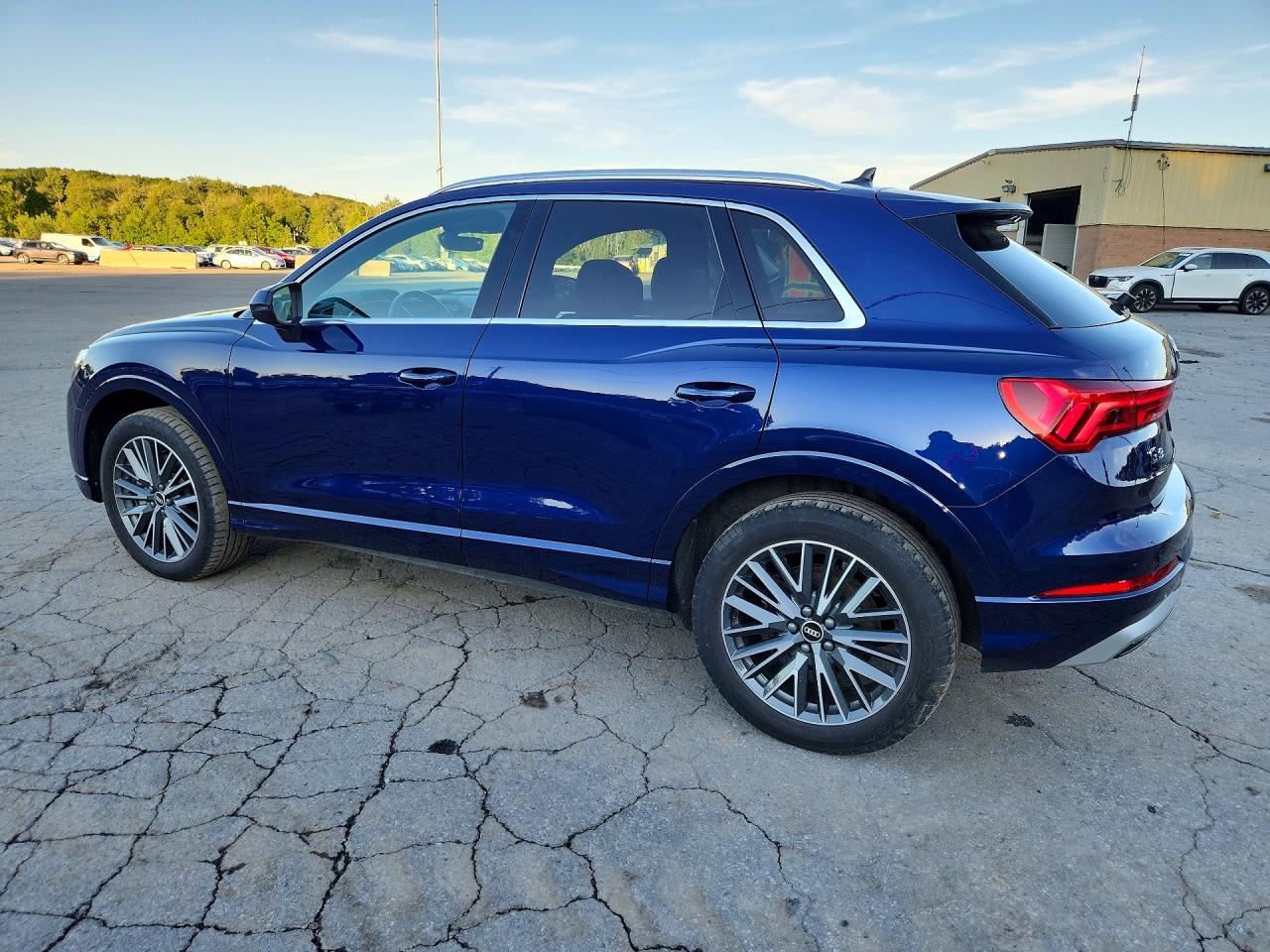 WA1BUCF33M1110227 · 2021 AUDI Q3 · 2/13