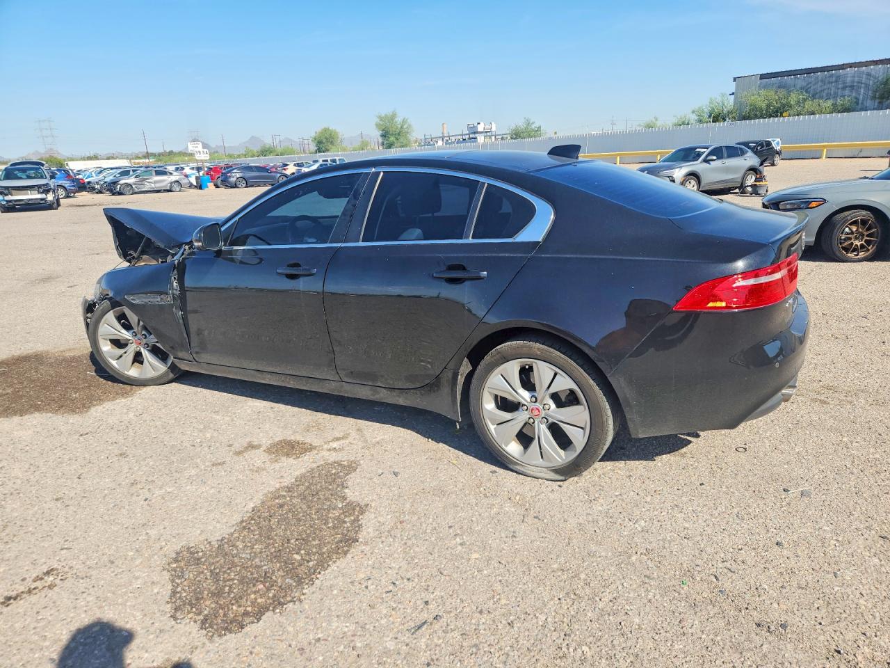 SAJAE4FX8JCP25638 · 2018 JAGUAR XE · 2/12