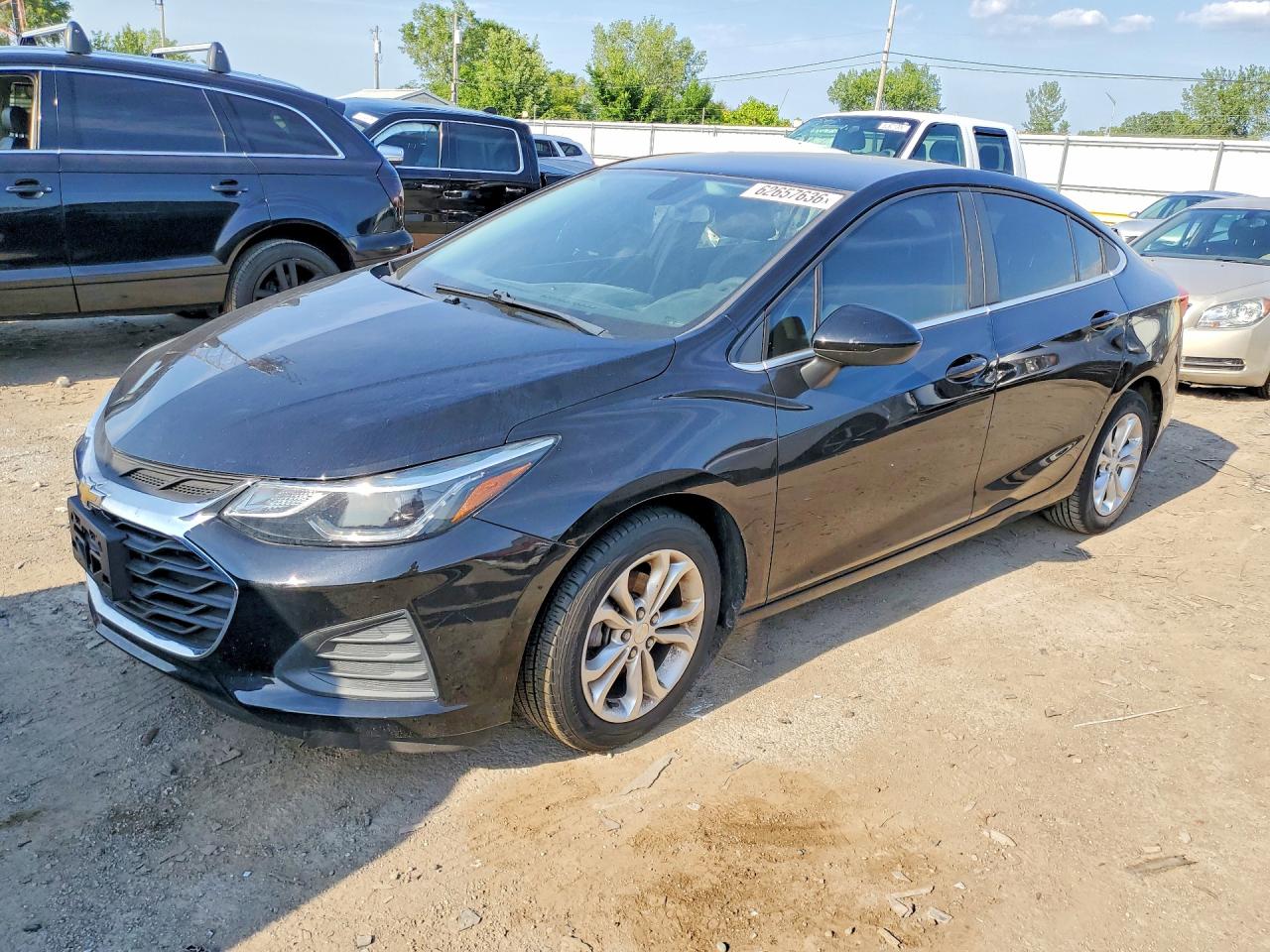 1G1BE5SM2K7142876 · 2019 CHEVROLET CRUZE
