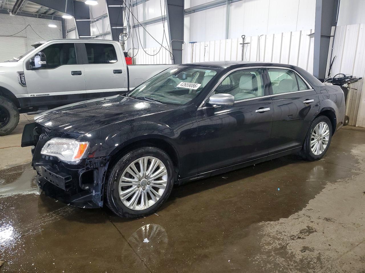 2C3CCASG8DH547463 · 2013 CHRYSLER 300C