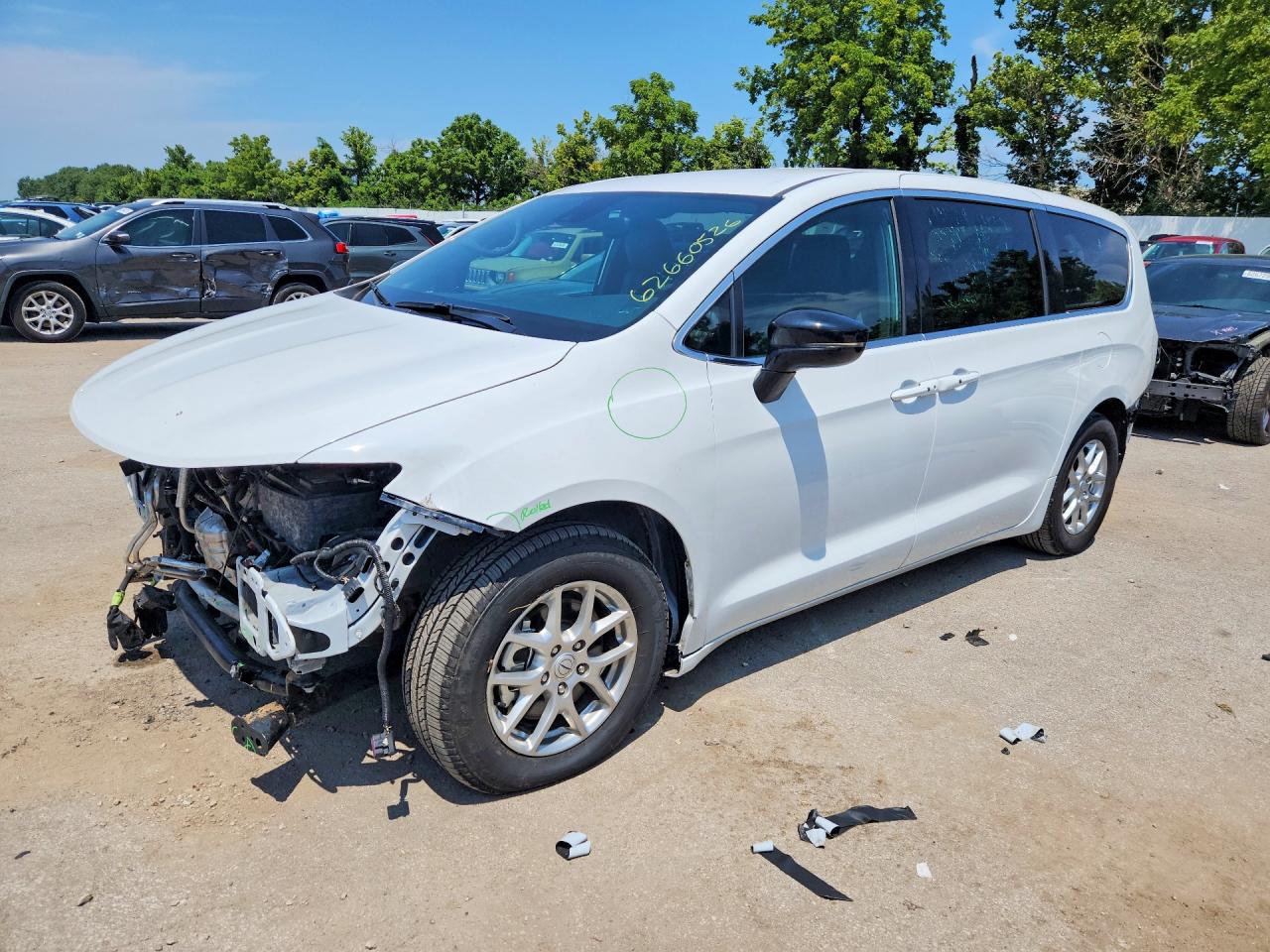 2C4RC1BG6SR587246 · 2025 CHRYSLER PACIFICA