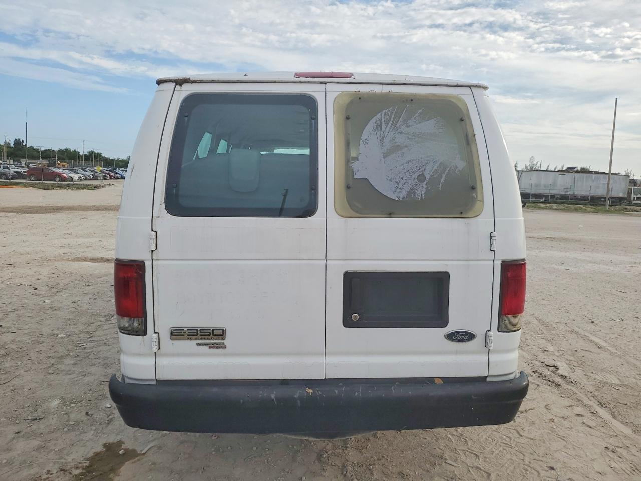1FBSS31L48DA66069 · 2008 FORD ECONOLINE · 6/13