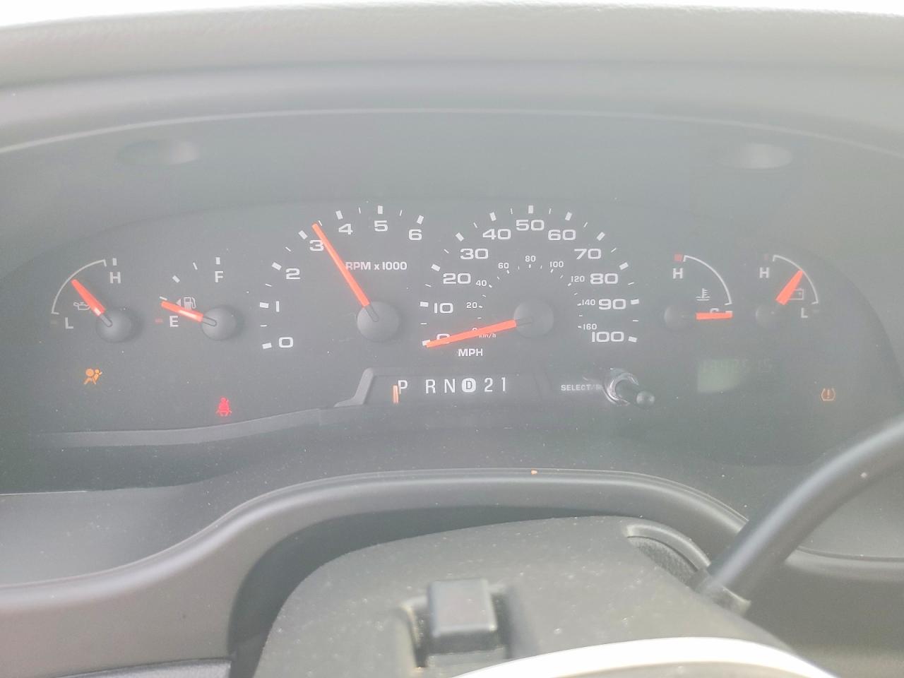 1FBSS31L48DA66069 · 2008 FORD ECONOLINE · 9/13