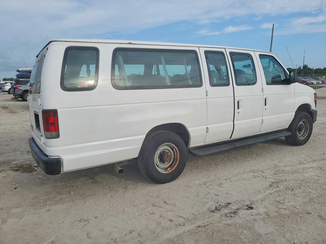 1FBSS31L48DA66069 · 2008 FORD ECONOLINE · 3/13