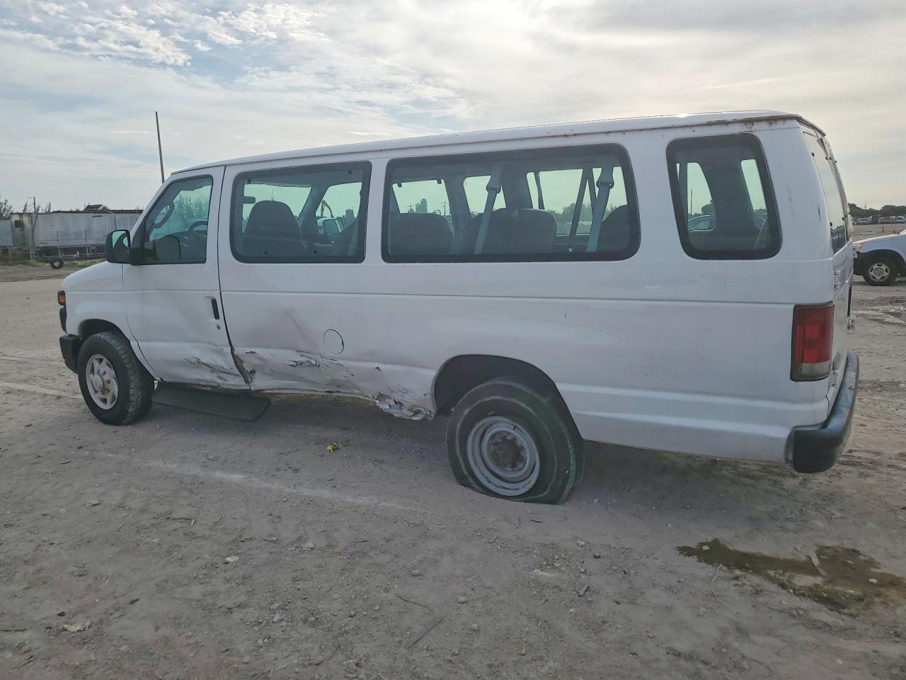 1FBSS31L48DA66069 · 2008 FORD ECONOLINE · 2/13
