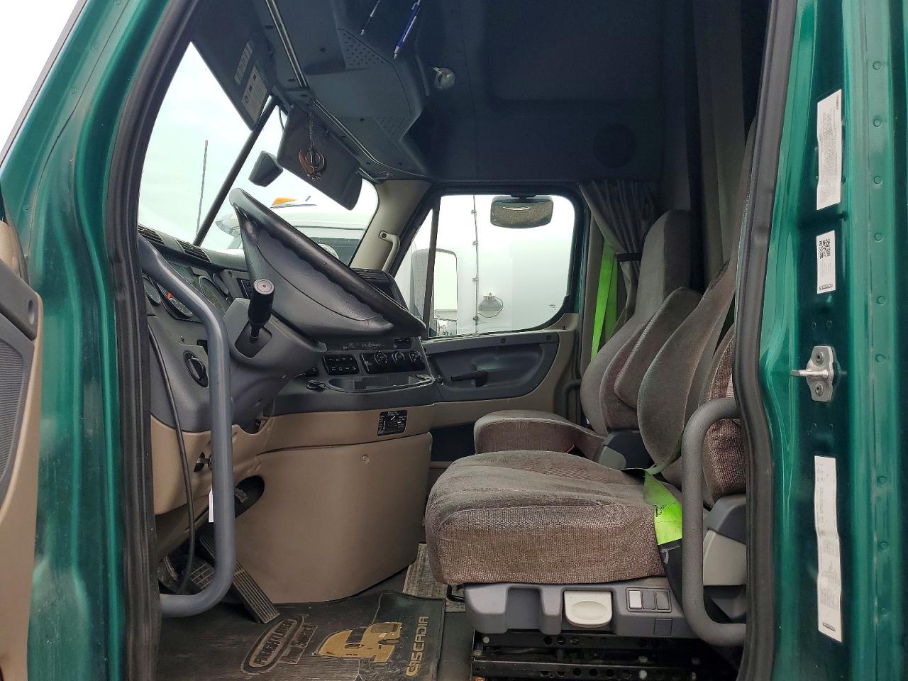 3AKJGLDR9HSHP0976 · 2017 FREIGHTLINER CASCADIA 125 · 7/14