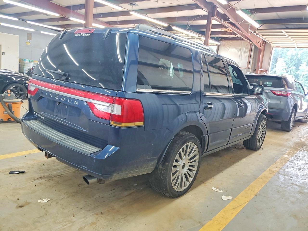 5LMJJ2JT7HEL09834 · 2017 LINCOLN NAVIGATOR · 3/12