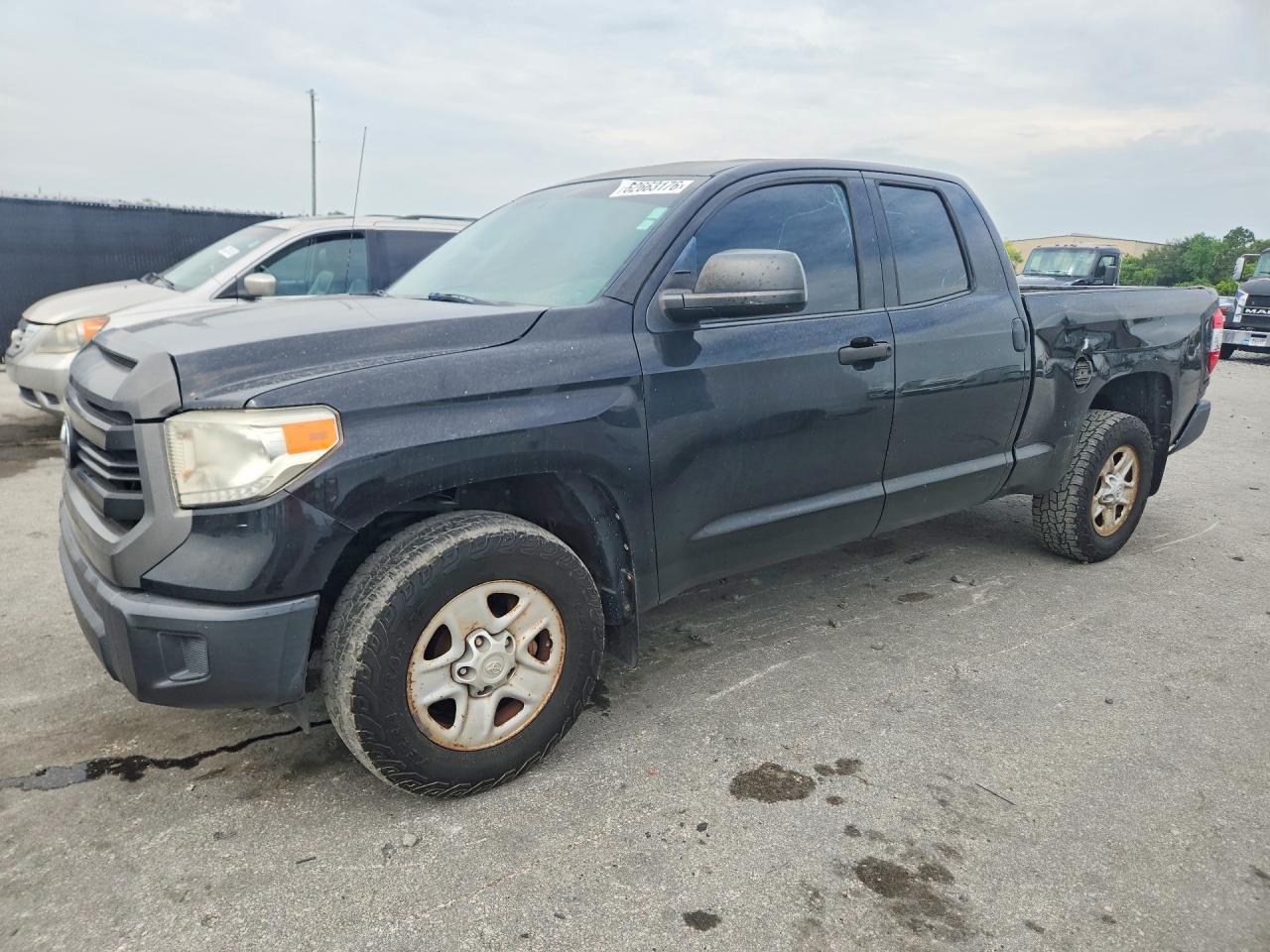 5TFRM5F18FX085517 · 2015 TOYOTA TUNDRA