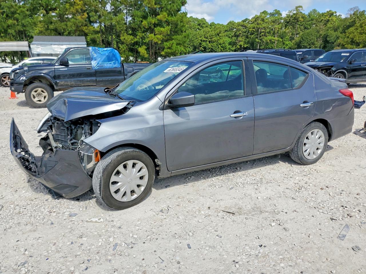 3N1CN7AP8KL880392 · 2019 NISSAN VERSA
