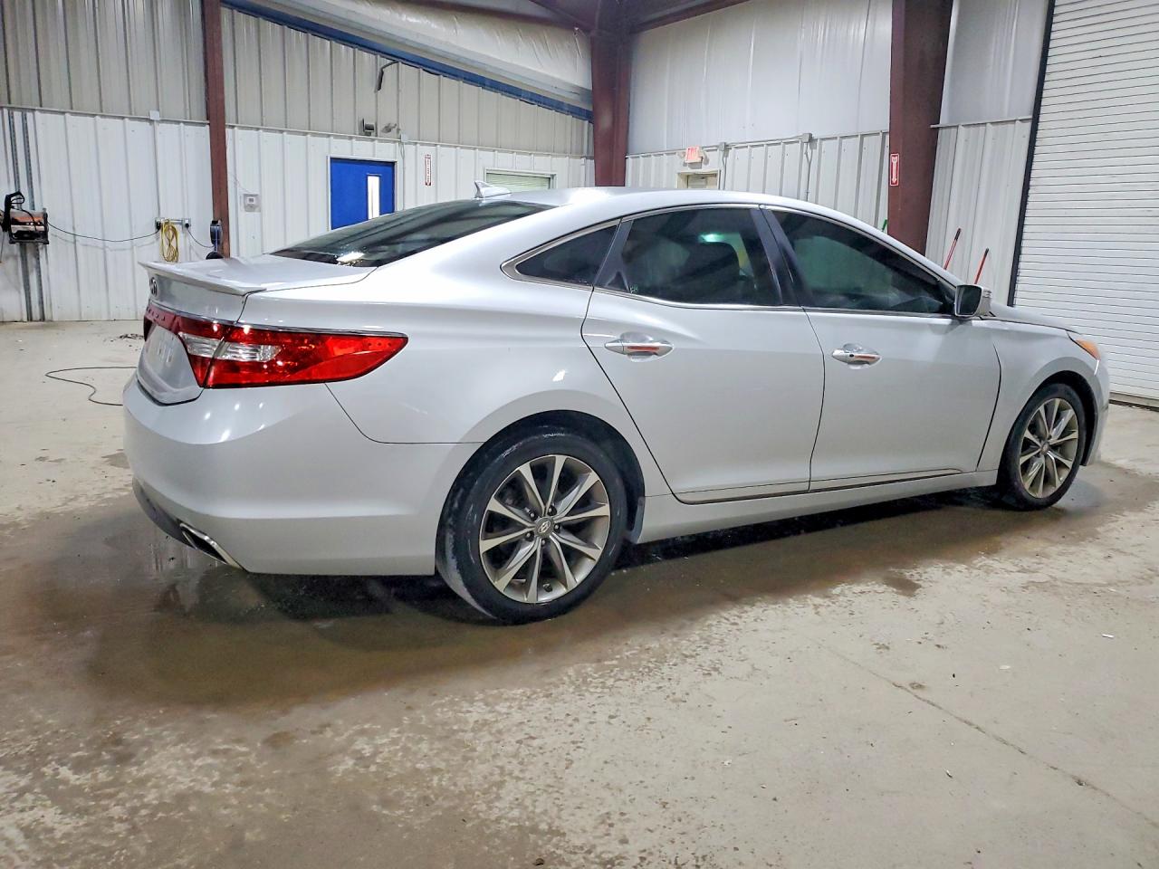 KMHFG4JGXGA506783 · 2016 HYUNDAI AZERA · 3/13