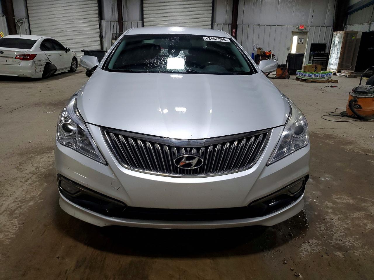 KMHFG4JGXGA506783 · 2016 HYUNDAI AZERA · 5/13
