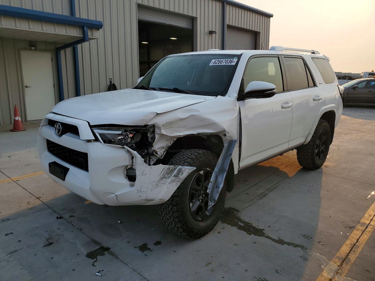 JTEBU5JR5G5351003 · 2016 TOYOTA 4RUNNER