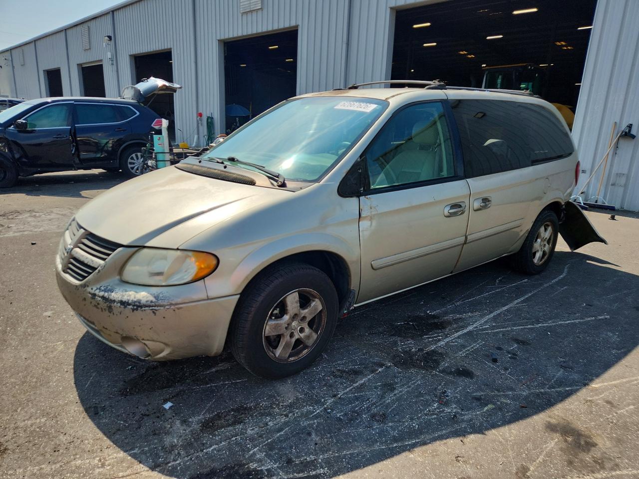 2D8GP44L25R258797 · 2005 DODGE CARAVAN