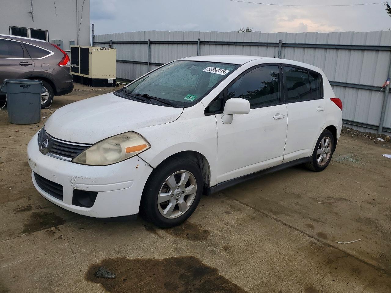 3N1BC13E99L391813 · 2009 NISSAN VERSA